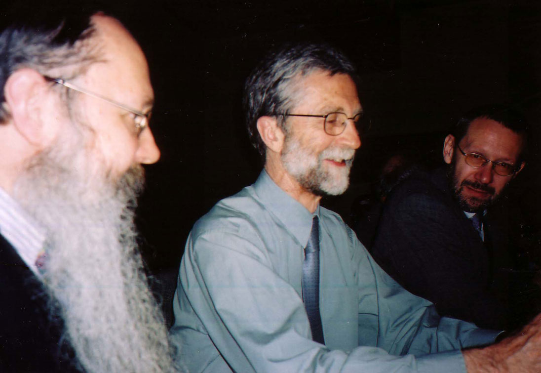 With McDowell and Stekeler-Weithofer